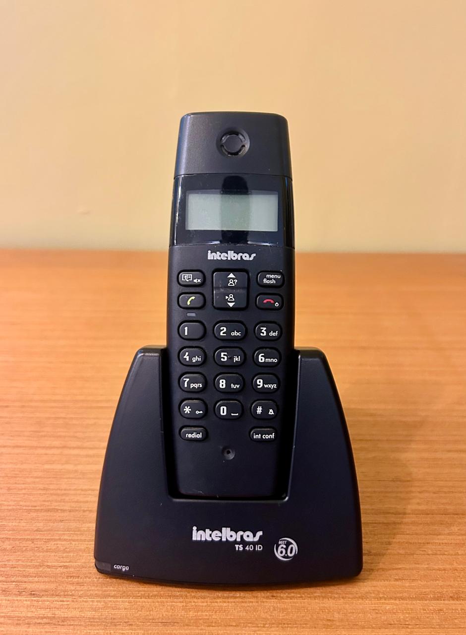 Telefone sem fio na cor preta