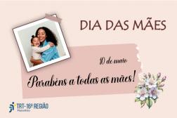 Arte de fundo rosa claro com foto de mãe e filha e textos pretos.