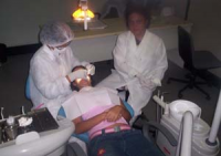 Paciente sendo atendida em um dos novos gabinetes odontológicos