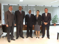 Ministro corregedor Carlos Alberto Reis de Paula e representantes da Associação dos Magistrados do Trabalho