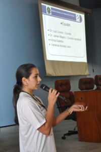 Vanessa Almada Lima apresenta o projeto da Ouvidoria