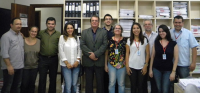 Des. Gerson de Oliveira, com o juiz Higino Diomedes, a equipe da Ouvidoria e servidores da VT de Açailândia