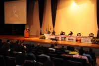 Professor Simão Aznar profere segunda palestra do congresso
