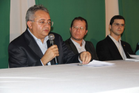 Mesa de abertura da esquerda para a direita: juiz Manoel Veloso, secretário adjunto Igor Almeida e procurador do trabalho Marcio Duanne