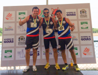 Os campeões Alysson (esquerda), Rodrigo (centro) e Alexsandro (direita)