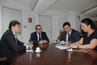 Des. James Magno recebeu o procurador-geral Rodrigo Rocha ao lado dos juízes Bruno Motejunas e Gabrielle Boumann
