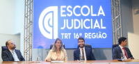Mesa de honra: Juiz Carlos Eduardo, desembargadora Márcia Andrea, procurador-chefe Luciano Aragão e advogado Antonio Gaspar.