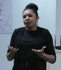 Angelina Freitas, pedagoga e intérprete de LIBRAS.