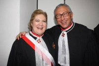 Desembargadores Ilka Esdra e Luiz Cosmo, após a solenidade comemorativa de possse no TRT