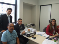 Prefeito Darcio Pereira (E), procurador Fábio Maia, juiz Maurílio Neris e Suzana Castro Moreira, chefe do Serviço de Precatórios