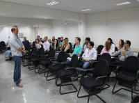 Jairo Vieira treina os servidores para exercerem a função de calculista