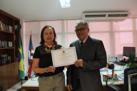 A juíza Juacema Aguiar recebeu o diploma da comenda