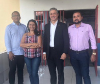 Em Igarapé Grande: Luiz Sales, Maria Aurlan, diretora do Centro de Ensino Chagas Costa; juiz Leonardo e servidor Adonai