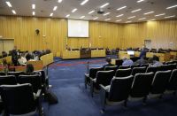 Imagem mostra pessoas sentadas em um auditório (pleno) durante reunião do Conselho Superior da Justiça do Trabalho