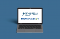Arte com fundo azul e ao centro um imagem de um notebook aberto e a informação na tela: TRT-16 TRAMITA GOV.BR
