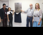 Presidenta Solange descerrou a placa inaugural do NAV juntamente com os servidores Ana Maria, Marcos e Martini