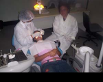 Paciente sendo atendida em um dos novos gabinetes odontológicos