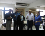 Desembargador Luiz Cosmo e servidores do gabinete adotaram canecas em substituição aos copos descartáveis