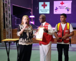 Presidenta Solange, ao lado do presidente Carlos Rangel, agradece e fala sobre a importância da Cruz Vermelha