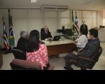 Presidente do TRT Maranhão, desembargador Carvalho Neto, recebendo a visita da deputada Socorro Waquim