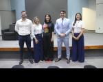 Foto mostra em destaque a coordenadora da EJUD e juíza substituta da 6ª Vara do Trabalho de São Luís, Carolina Burlamaqui, com o procurador do Trabalho Rafael Mondego, a Luana Maciel secretária executiva da EJUD.