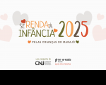 Arte com a informação: SE RENDA À INFÂNCIA 2025 – PELAS CRIANÇAS DO MARAJÓ. Na parte inferior as logos do CNJ e do TRT16. Ao fundo desenhos de corações nas cores rosa e cinza.