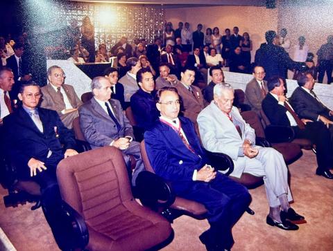 auditório do pleno com pessoas assistindo a sessão de posse